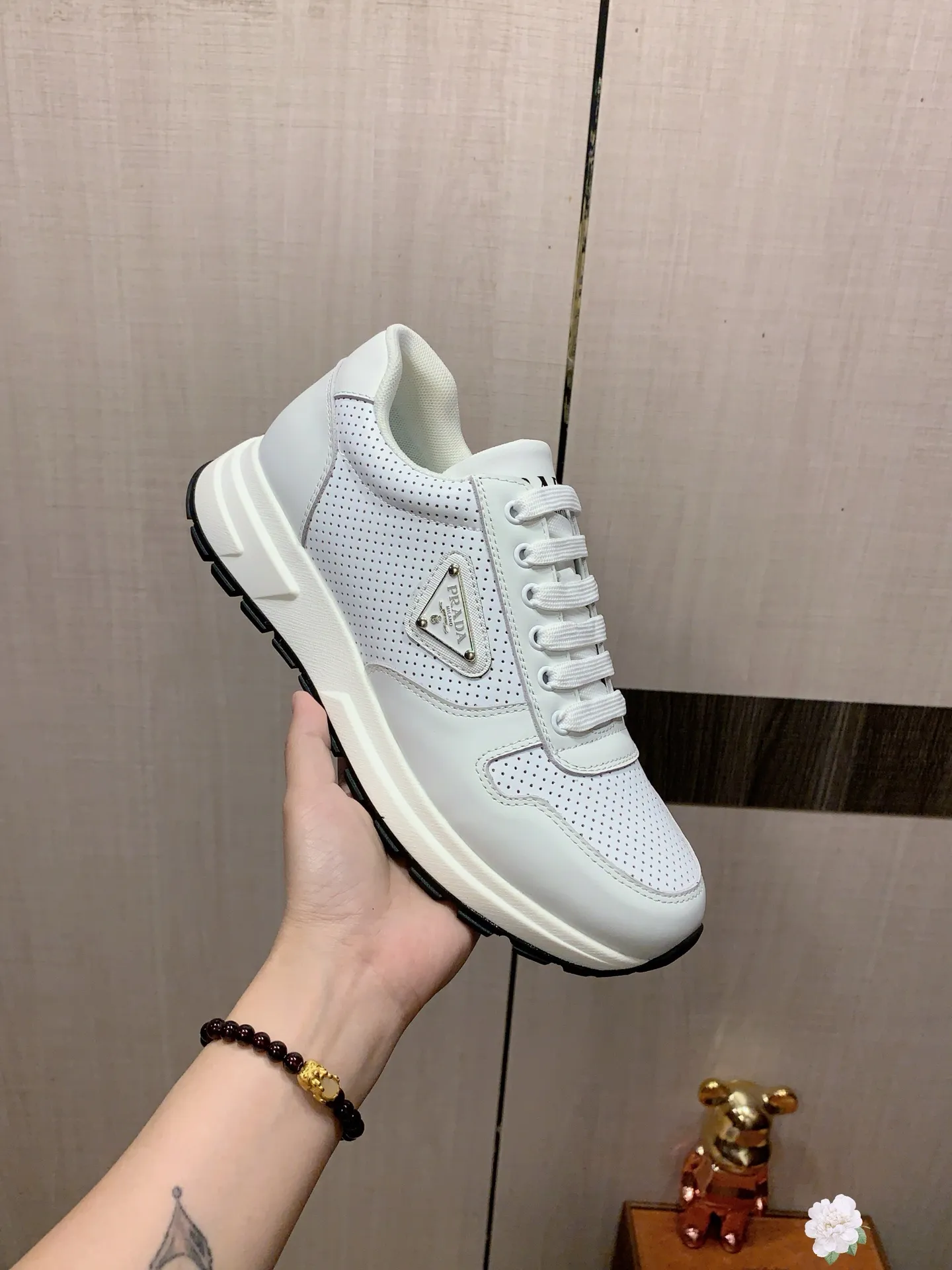 Men's Men's Shoes💰420💰💰🎩🎩[Lightning][Lightning] "PRADA*" The latest and most popular casual shoes, top brand [seduce] luxury~purchase, top~quality. [Strong] The upper is made of imported breathable cowhide with material ➕ breathable sheepskin feet (•) and fine workmanship. The original stylish and stylish soft rubber wear-resistant and non-slip outsole is light and comfortable on the feet. The real thing looks better when photographed. 085: code: 38-44, 3️⃣ colors selected